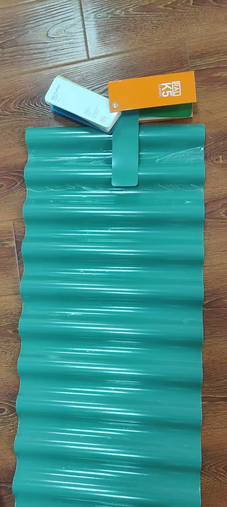 如何評估彩鋼板生產(chǎn)廠(chǎng)，哪個(gè)值得選？這里為你深度剖析